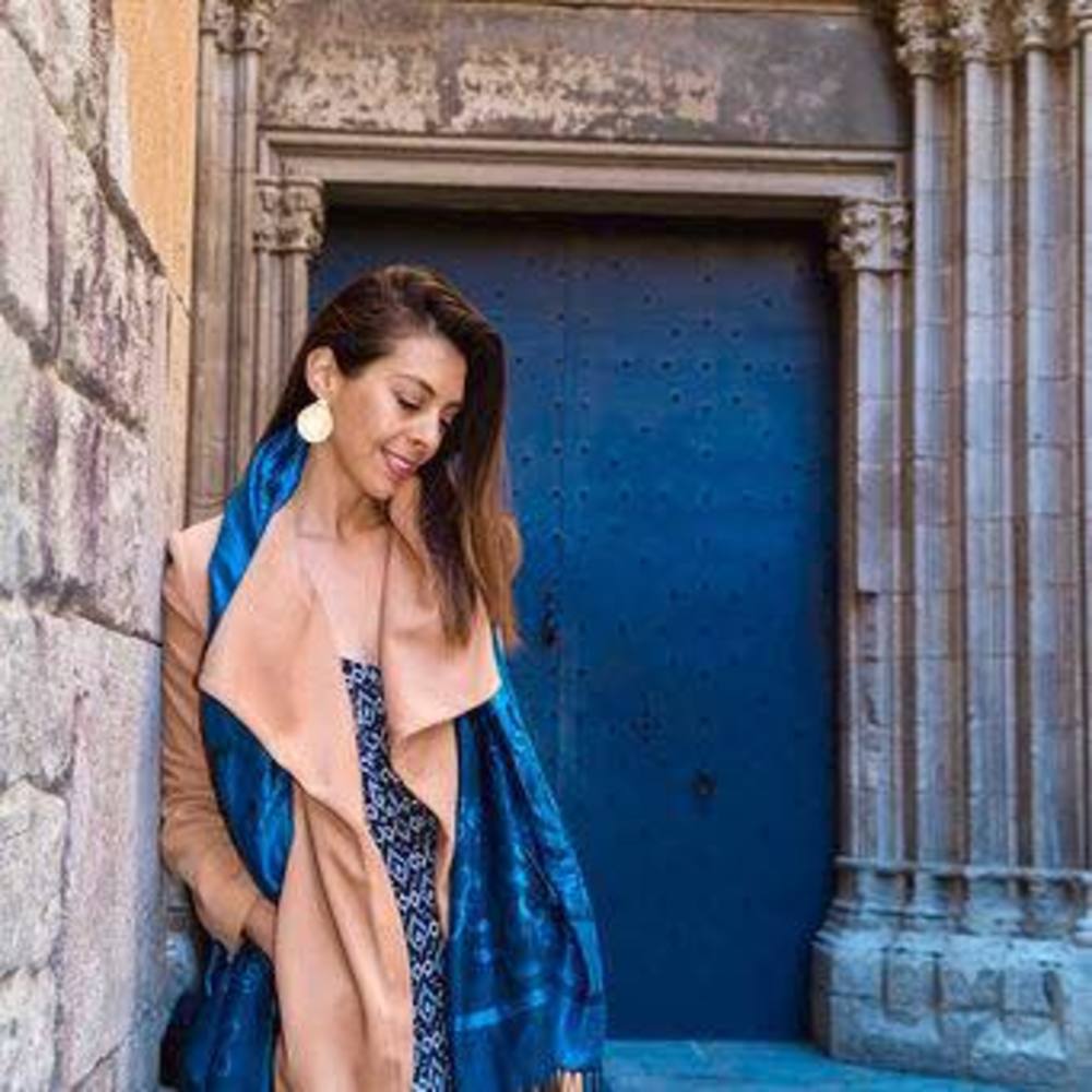 Meet your Posher, Parisa